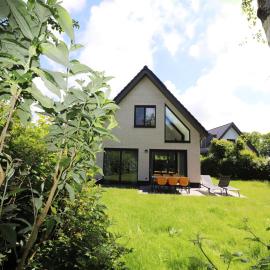 Bungalow in Texel near National Park Dunes，位于Westermient的酒店