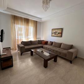 Luxueux appt jardin de Carthage，位于拉古莱特的酒店