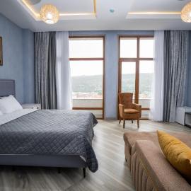 North Hotel，位于库萨雷的酒店
