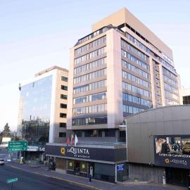 La Quinta by Wyndham Quito，位于基多的酒店