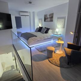 Biclahome casa de lujo de 2 plantas con garage，位于圣达菲的酒店