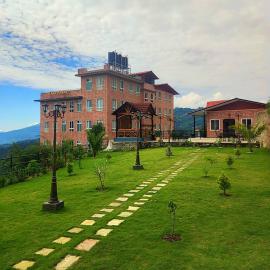 Hotel Dolkha Durbar,位于Charikot的酒店