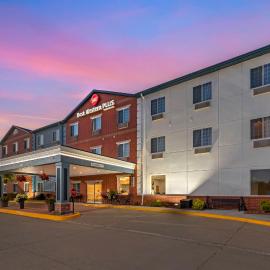 Best Western Plus Des Moines West Inn & Suites，位于克莱夫的酒店