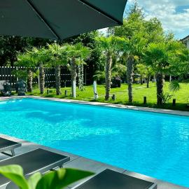 Villa Tropicana Berlin Potsdam，位于泰尔托的酒店