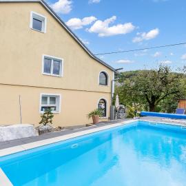 Haus am Mühlbach in Götzendorf，位于Eggolsheim的酒店