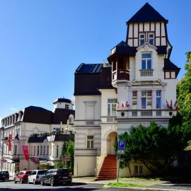 Spa Hotel Continental，位于玛丽亚温泉的酒店