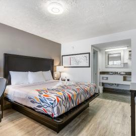 Budgetel Inns & Suites Augusta Downtown 706-945-1238，位于奥古斯塔的酒店
