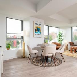 Central Space to Balance Life Work Play 7 Sleeps