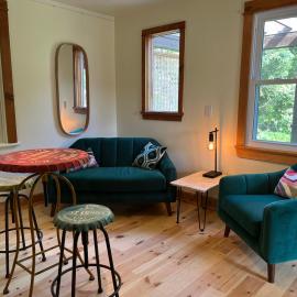 Boho Loft in Downtown Wakefield，位于韦克菲尔德的酒店
