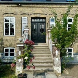 Gesamtes Historisches Kapitänshaus，位于费马恩的酒店