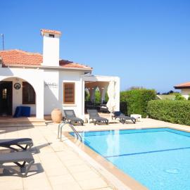 Villa Tanyeli with Private Pool and Terrace，位于拉普索斯的酒店