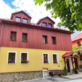 Penzion Pohádka，位于泽勒兹纳·鲁达的酒店