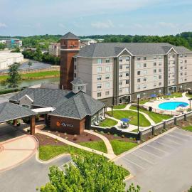 La Quinta by Wyndham Greensboro NC，位于格林斯伯勒的酒店