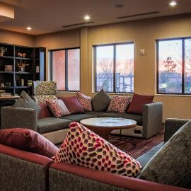 Courtyard by Marriott Norman，位于诺曼的酒店