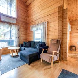 Karkelopirtti 2 B Incl AC, Sauna, Terrace, Jacuzzi for extra fee，位于Himos的酒店