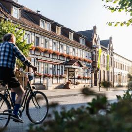 Flair Hotel Deutsches Haus，位于阿伦策的酒店