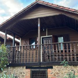 Apartamentos LA CASONA DE JARAIZ，位于哈赖斯德拉韦拉的酒店