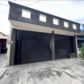 Full house in a quiet and central neighborhood，位于圣地亚哥的酒店
