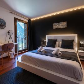 Barthe Holidays I Apartamento moderno en Arinsal 4PAX I Confort, Vistas, Parking I Pic Negre
