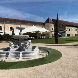 Les Dépendances du Château Chapeau Cornu,位于维涅吕的酒店