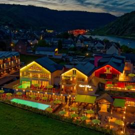 Mosel Village Resort，位于埃伦茨-波尔特斯多夫的酒店