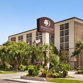 DoubleTree by Hilton San Bernardino,位于圣贝纳迪诺的酒店