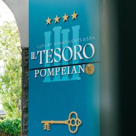 Hotel Il Tesoro Pompeiano，位于庞贝的酒店