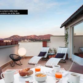 B&B Lorena Suites，位于佛罗伦萨的酒店