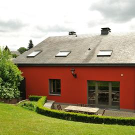 Gîte tout confort au cœur du Parc national de la vallée de la Semois，位于Ucimont的酒店