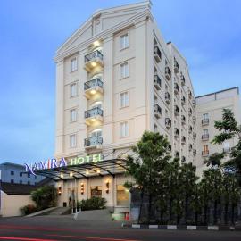 Hotel Namira Syariah Pekalongan，位于北加浪岸的酒店