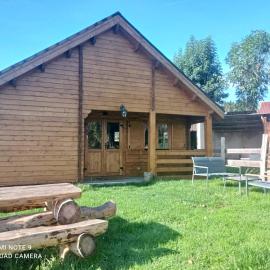 Chalet des fontaines claires，位于艾达的酒店