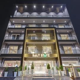 Saltstayz Premier - Golf Course Road & Sector 42,位于古尔冈的酒店