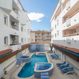 Apartamentos Empuriabrava Maurici Park，位于艾姆布里亚布拉瓦的酒店