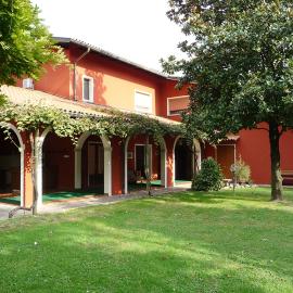 Gelindo dei Magredi Casa Rossa，位于维瓦罗的酒店