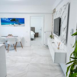Zain Apartament，位于克拉约瓦的酒店