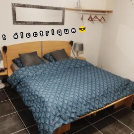 Appartement avec cour plein centre，位于富瓦的酒店
