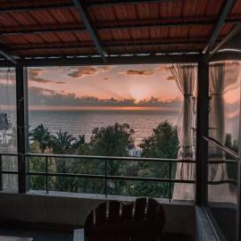 Endless Horizon - Sunset Jaccuzi Sea View，位于朱拜勒的酒店
