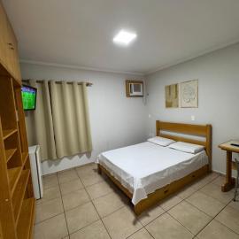 Bica Conveniência e Hotel,位于Urupês的酒店