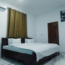 Ragant Hotel，位于Kwapro的酒店