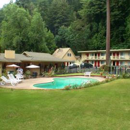 Quality Inn & Suites Santa Cruz Mountains，位于Ben Lomond的酒店