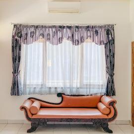 RedDoorz Syariah at Kadungora Garut，位于Kadungora的酒店