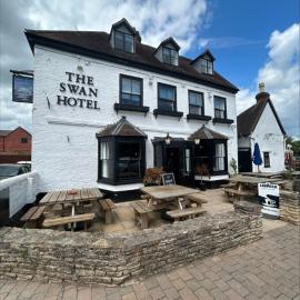 The Swan Hotel,位于塞文河畔厄普顿的酒店