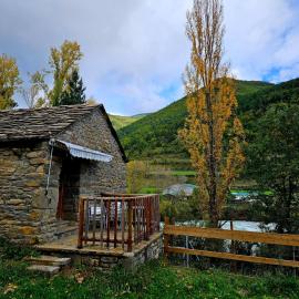 Camping Ribera del Ara，位于菲斯卡尔的酒店