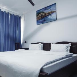 RAGANT Hotel，位于海岸角的酒店
