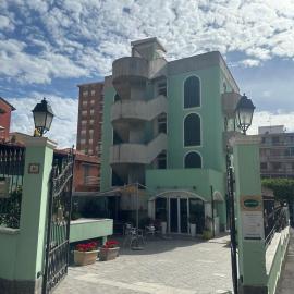Hotel Jean Marie，位于阿尔玛·迪·塔吉亚的酒店