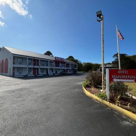 Budget Inn，位于Nassawadox的酒店