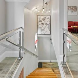 ENTIRE BACHELOR UNIT EN-SUITE ACROSS FROM GOOGLE - br4，位于基奇纳的酒店