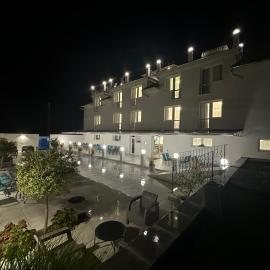 Danelis Hotel,位于Edelény的酒店