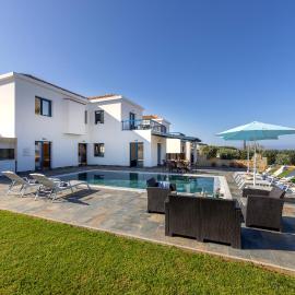Diana Seaside Villas，位于波莫斯的酒店