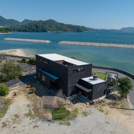 Incense Beachfront Villa，位于Imabari的酒店